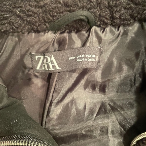 Zara Short Faux Shearling Jacket in size Medium - Picture 5 of 6
